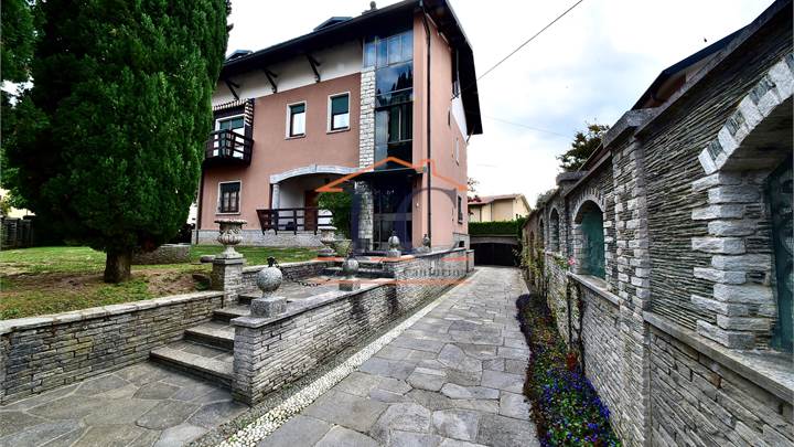 Villa for sale in Anzano del Parco