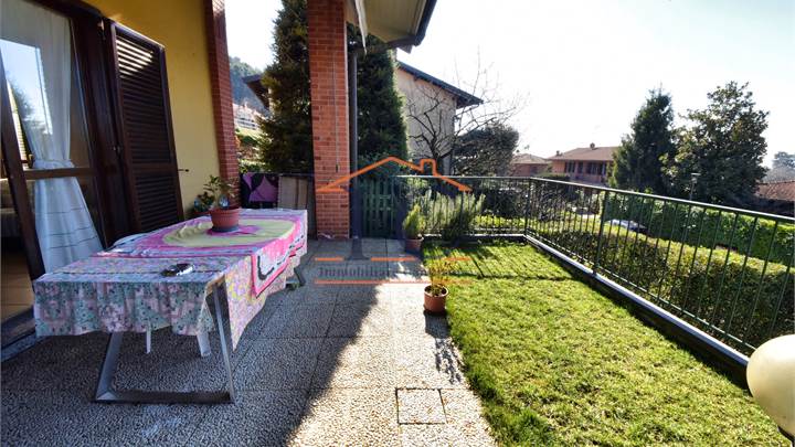 🏡 VILLETTA DI TESTA CON GIARDINO – CAPIAGO INTIMI