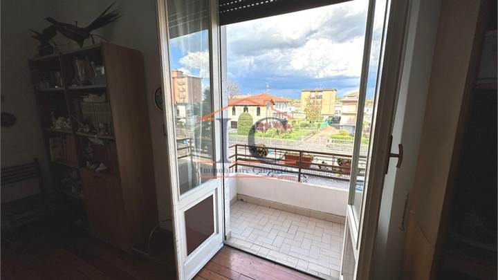 LUISAGO GRANDE BILOCALE CON BALCONI E BOX