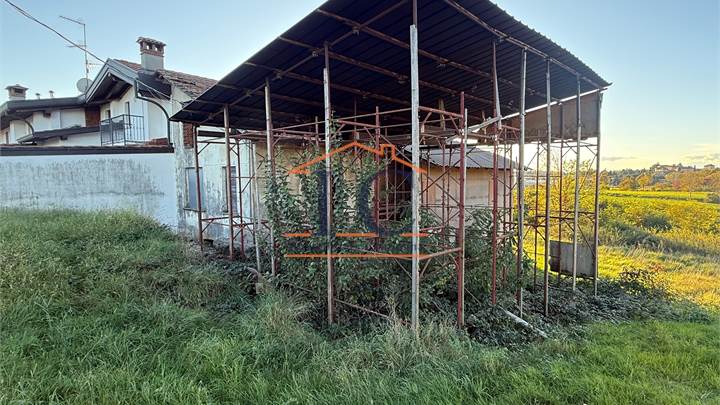 CANTU' AMPIO TERRENO PANORAMICO
