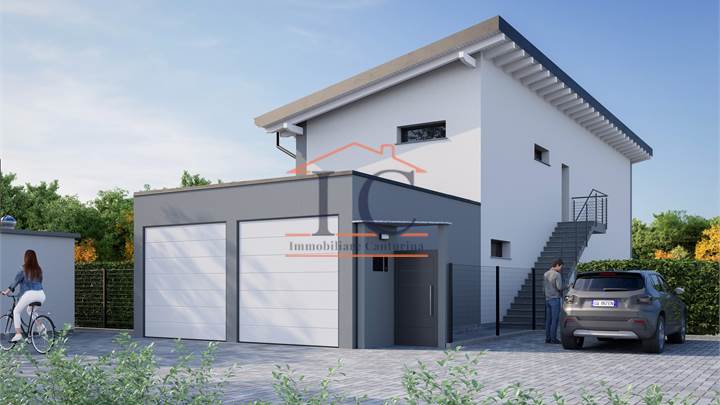 Cantù appartamento in villa al piano primo con terrazzo