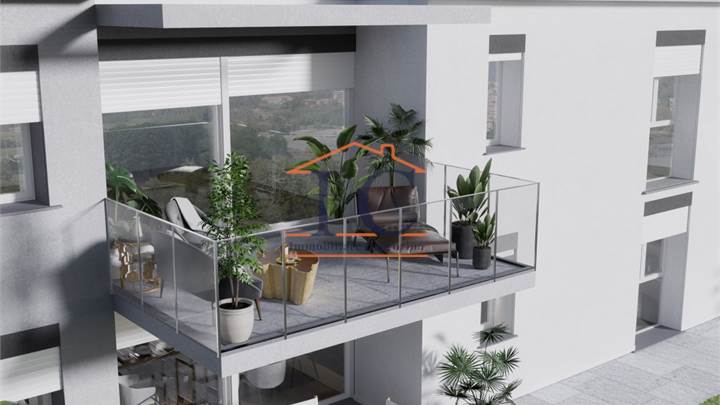 BEREGAZZO CON FIGLIARO NUOVO TRILOCALE CON TERRAZZO