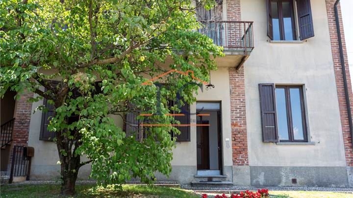 CANTU' ZONA GALLIANO - PORZIONE DI CASA CON INGRESSO INDIPENDENTE – ZERO SPESE CONDOMINIALI  