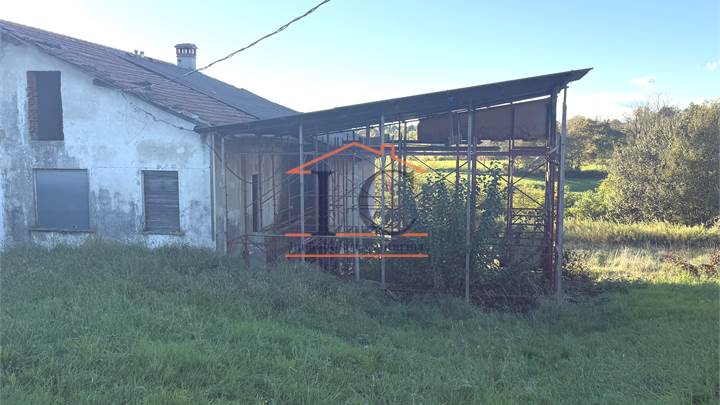 CANTU' RUSTICO CON AMPIO TERRENO PANORAMICO