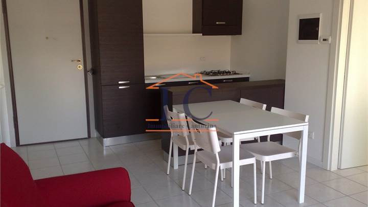 COMO BILOCALE CON BALCONE E BOX