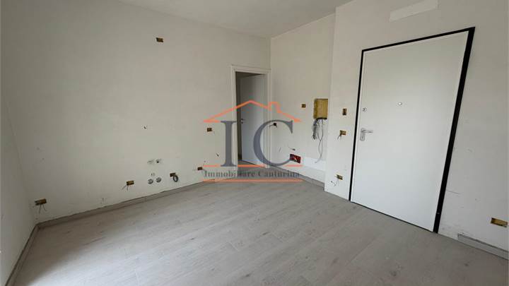 LENTATE SUL SEVESO NUOVO TRILOCALE CON BALCONE