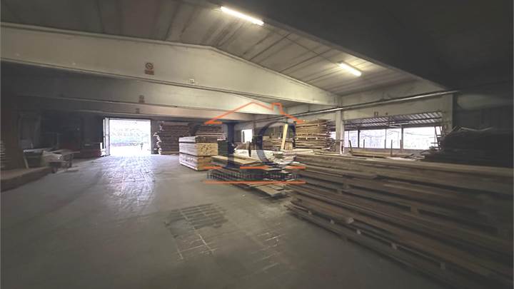 CAPANNONE COMMERCIALE/PRODUTTIVO CON SPAZIO ESTERNO