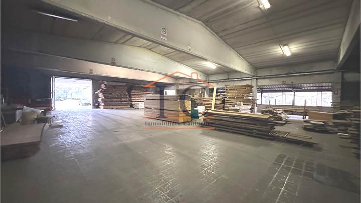 CAPANNONE COMMERCIALE/PRODUTTIVO CON SPAZIO ESTERNO